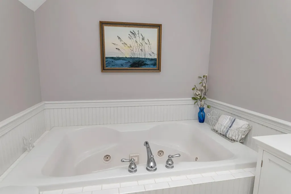 75 Pipers Point Lane Alton NH 03809