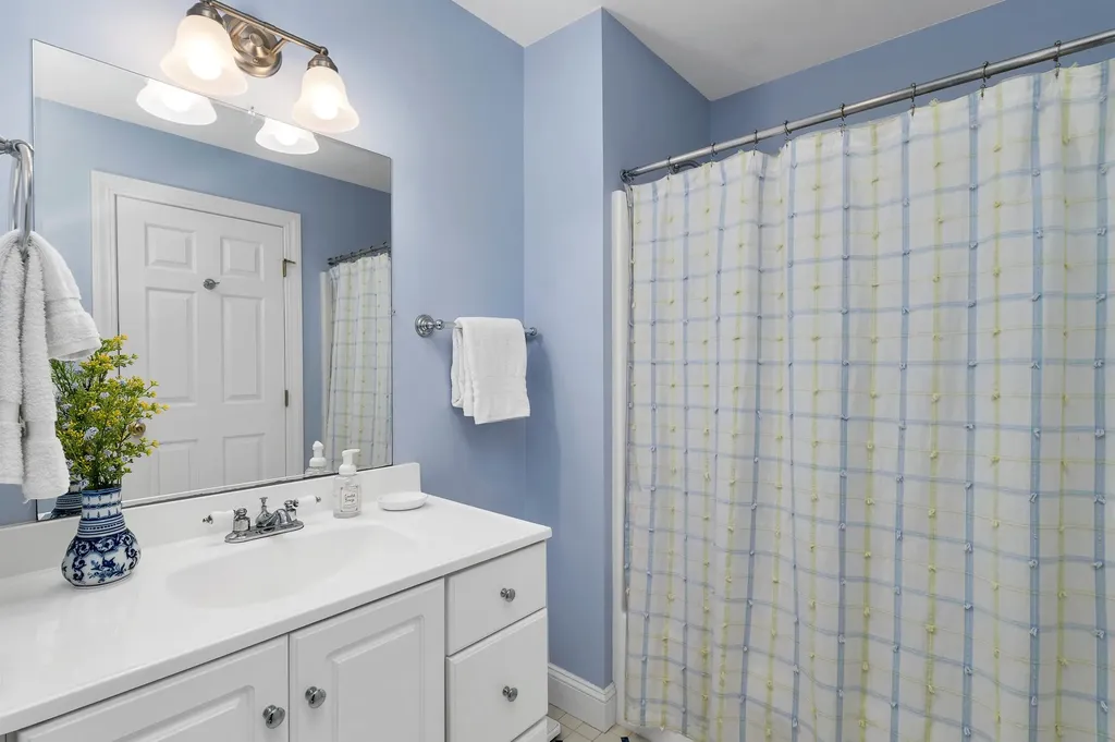 75 Pipers Point Lane Alton NH 03809