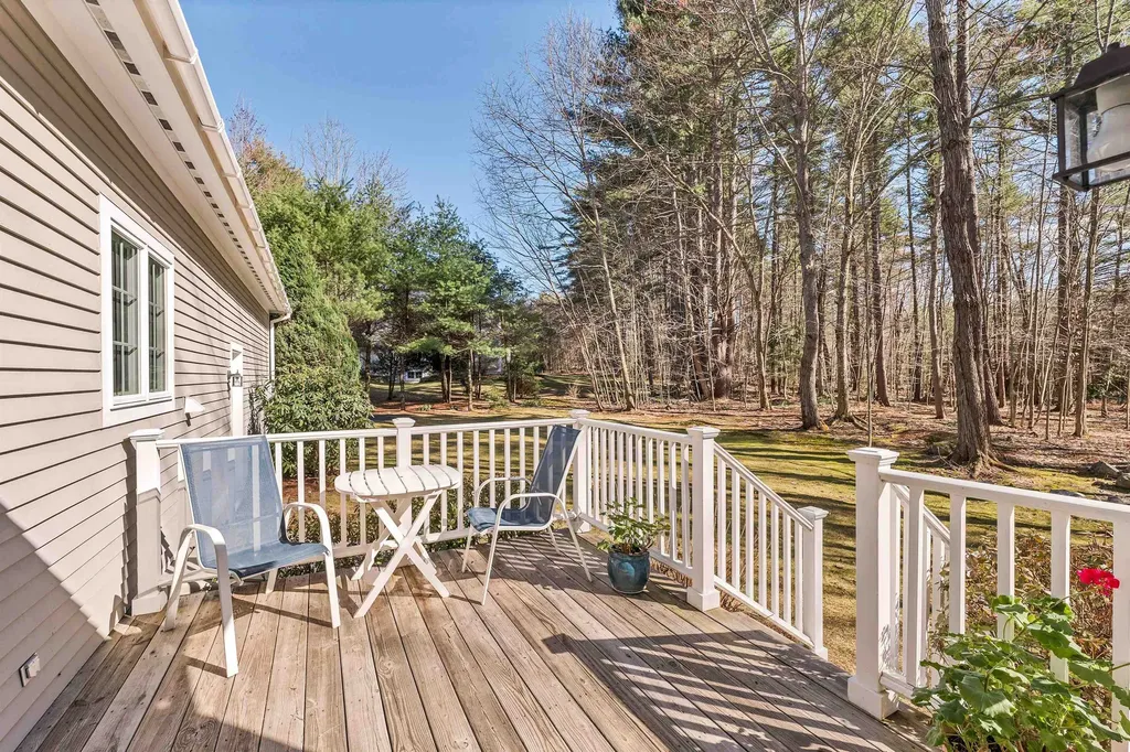 75 Pipers Point Lane Alton NH 03809