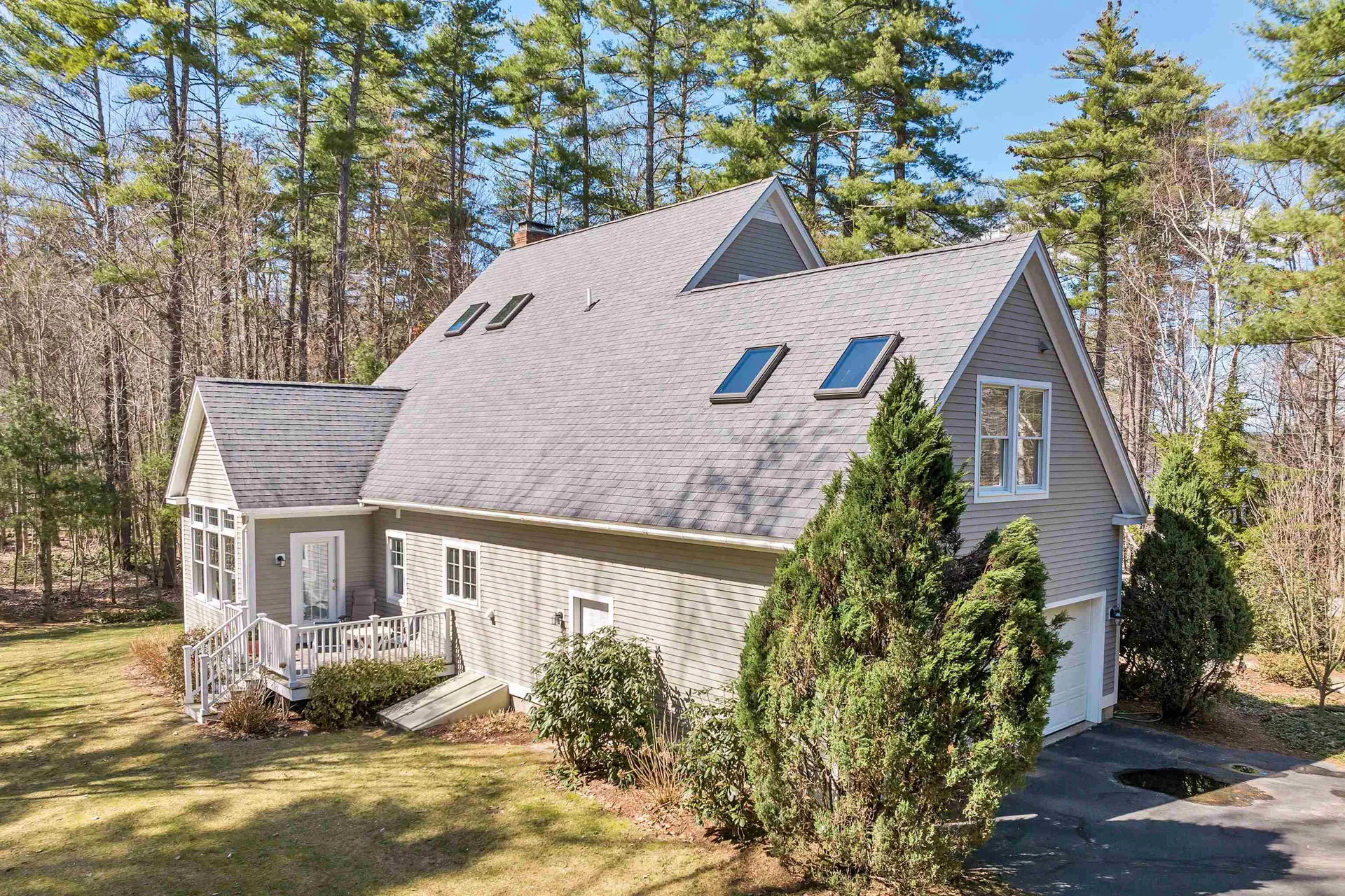 75 Pipers Point Lane Alton NH 03809