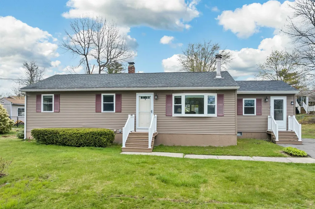 14 Cyr Drive Hooksett NH 03106