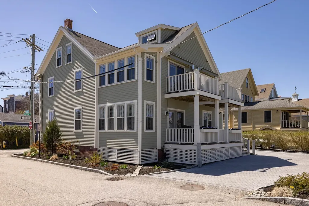 213 Gates Street Portsmouth NH 03801