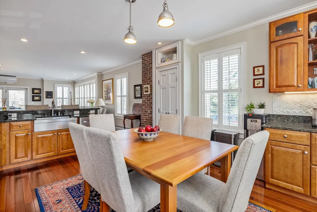213 Gates Street Portsmouth NH 03801