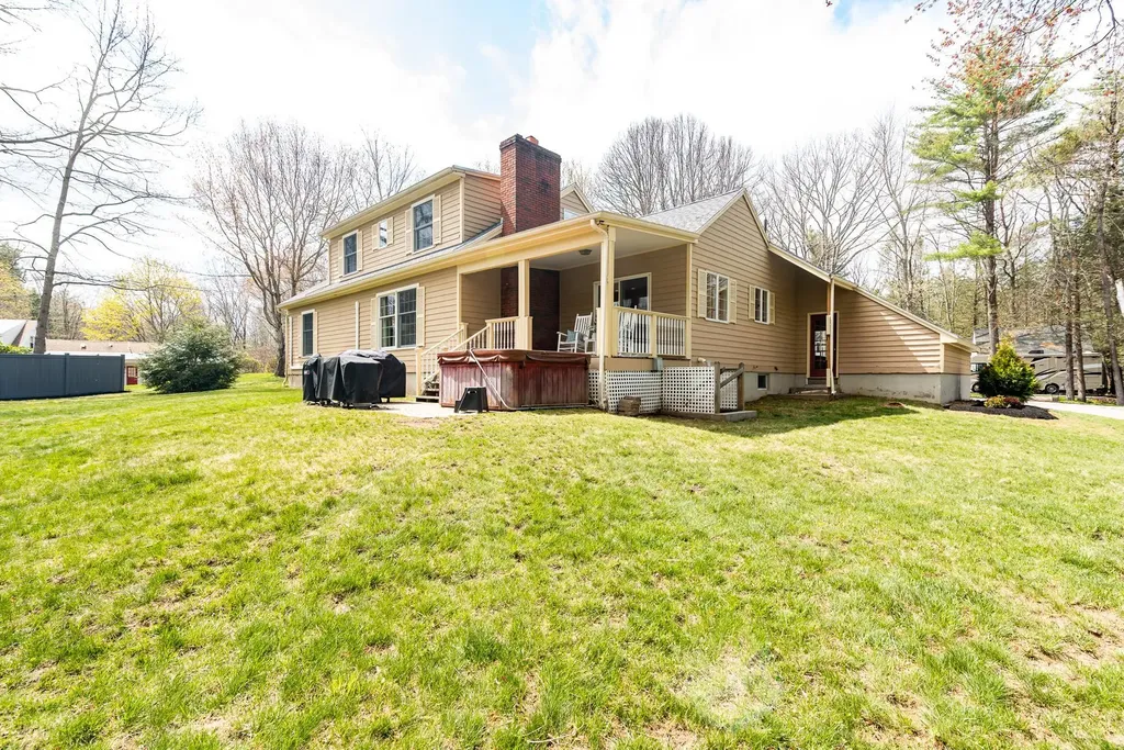 15 Lisa Beth Circle Dover NH 03820