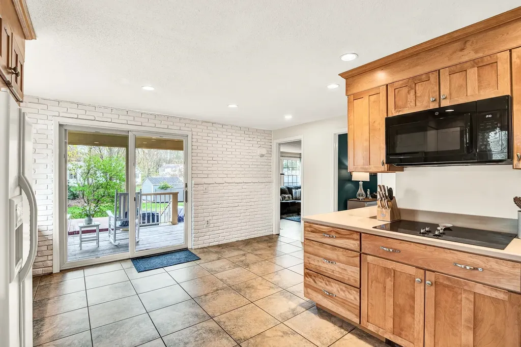 15 Lisa Beth Circle Dover NH 03820