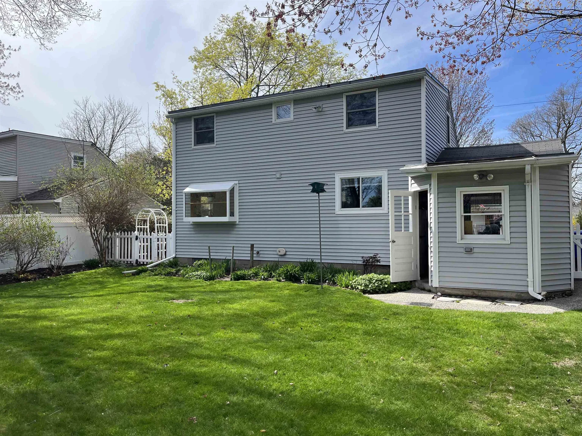 143 Woodbury Road Burlington VT 05401