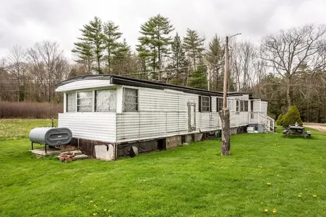 1 Jan Lane Newmarket NH 03857