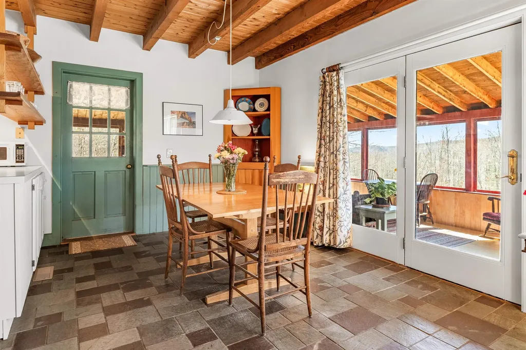 279 Round House Road Corinth VT 05039