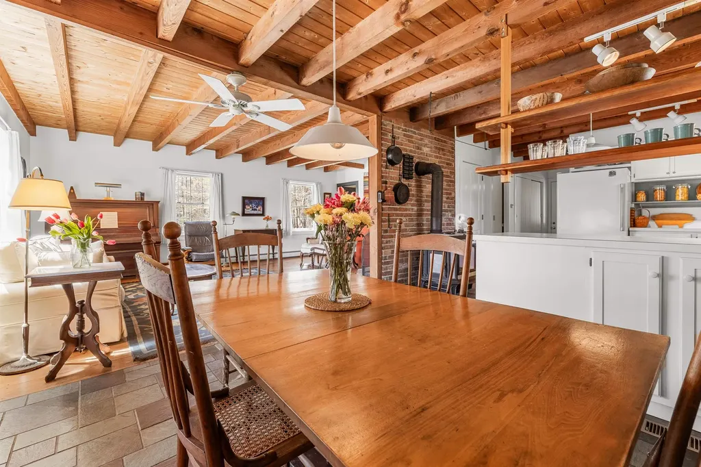279 Round House Road Corinth VT 05039