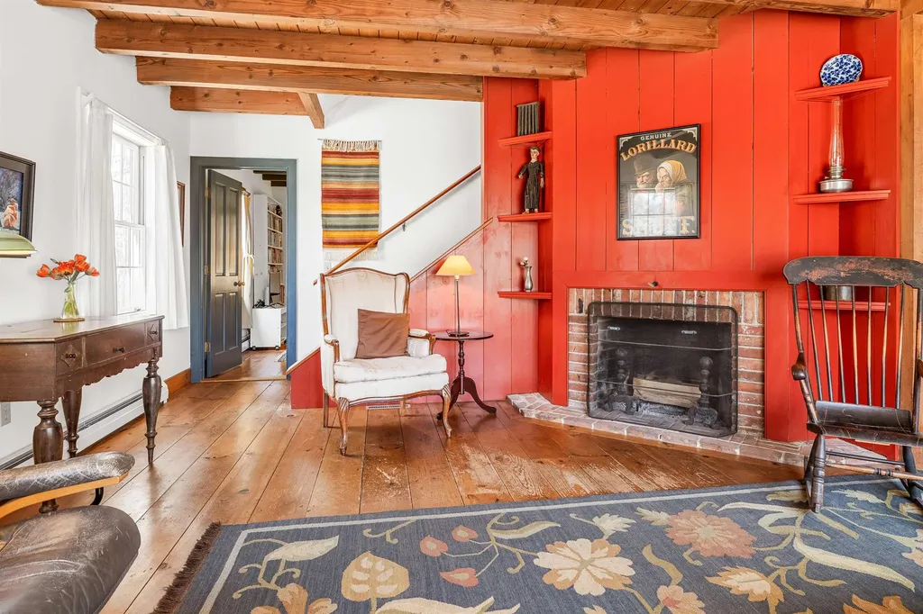 279 Round House Road Corinth VT 05039