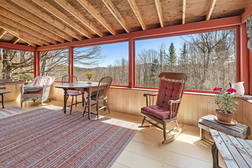 279 Round House Road Corinth VT 05039
