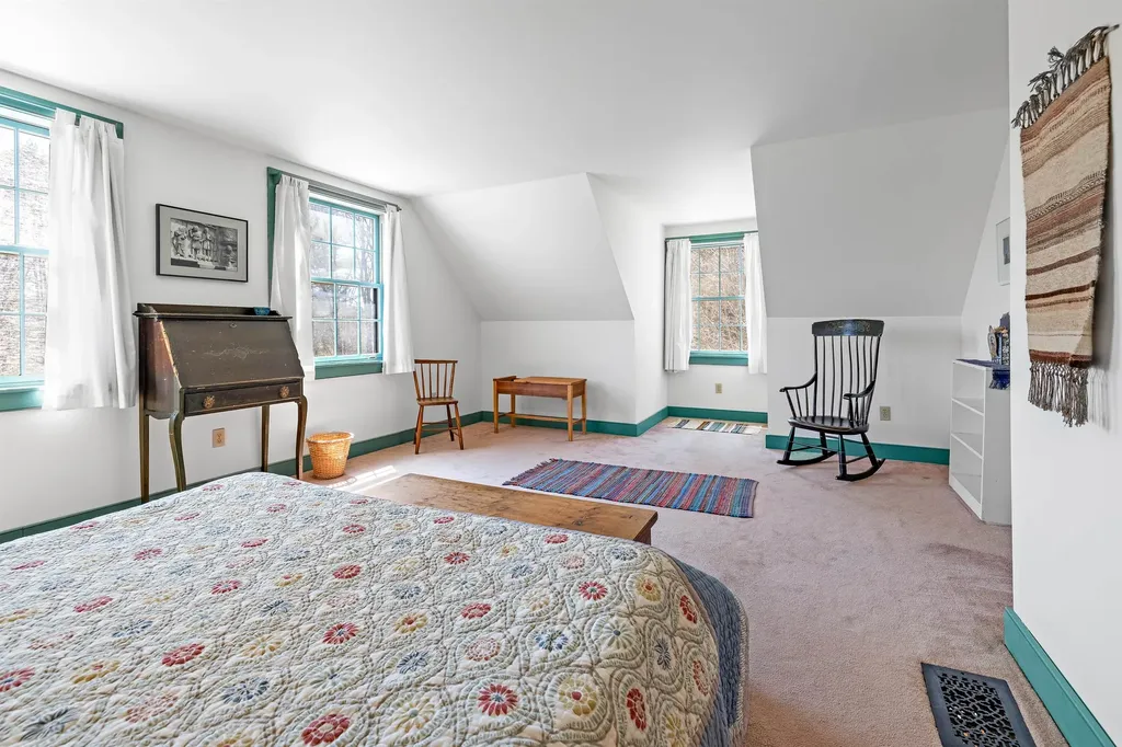 279 Round House Road Corinth VT 05039
