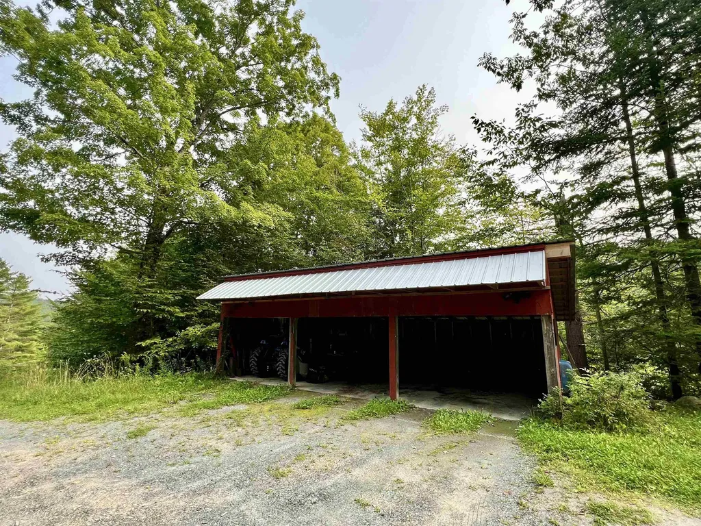 279 Round House Road Corinth VT 05039