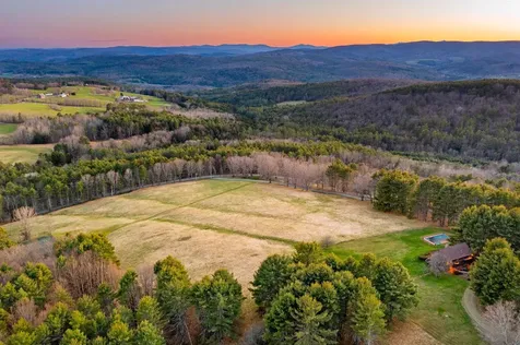 377 Wallace Road Hartford VT 05001