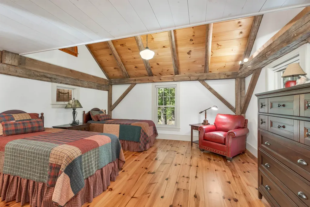 369 Stoddard Road Wolfeboro NH 03894