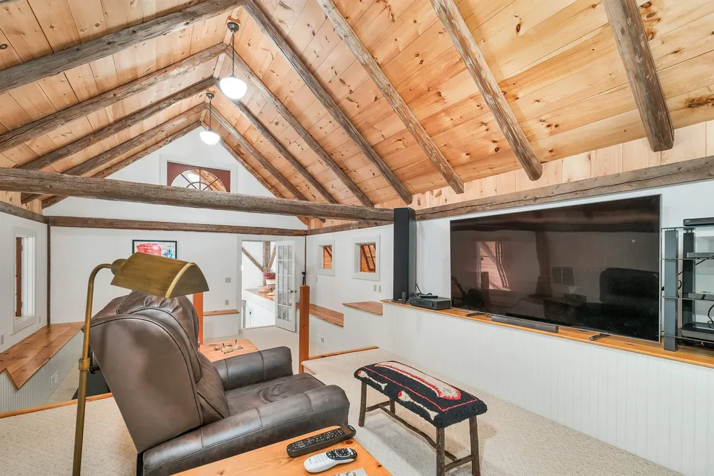 369 Stoddard Road Wolfeboro NH 03894
