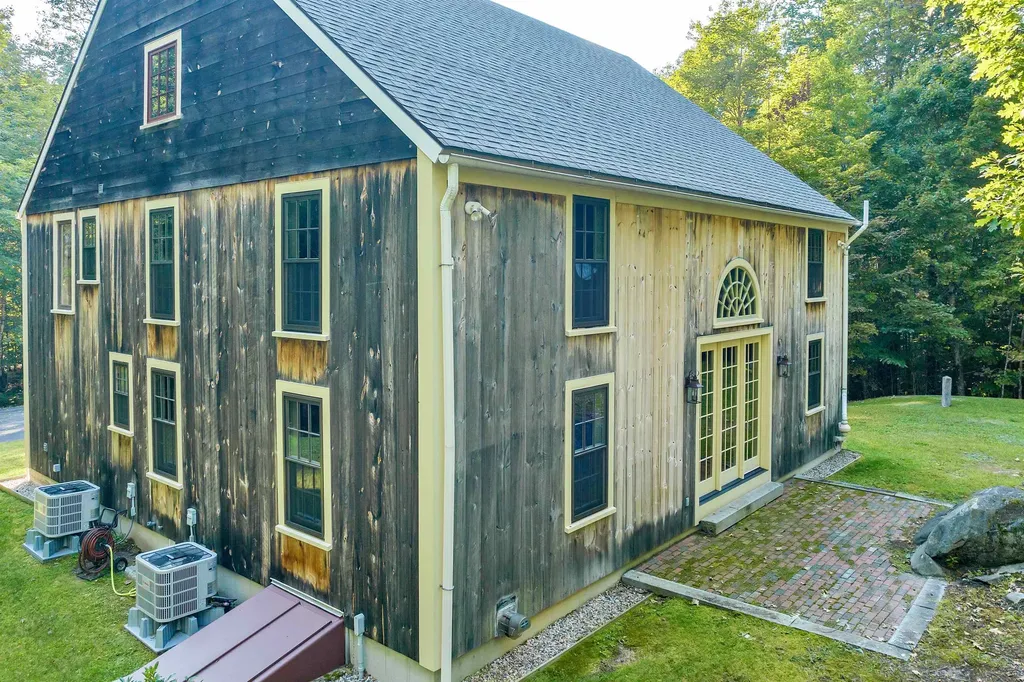 369 Stoddard Road Wolfeboro NH 03894