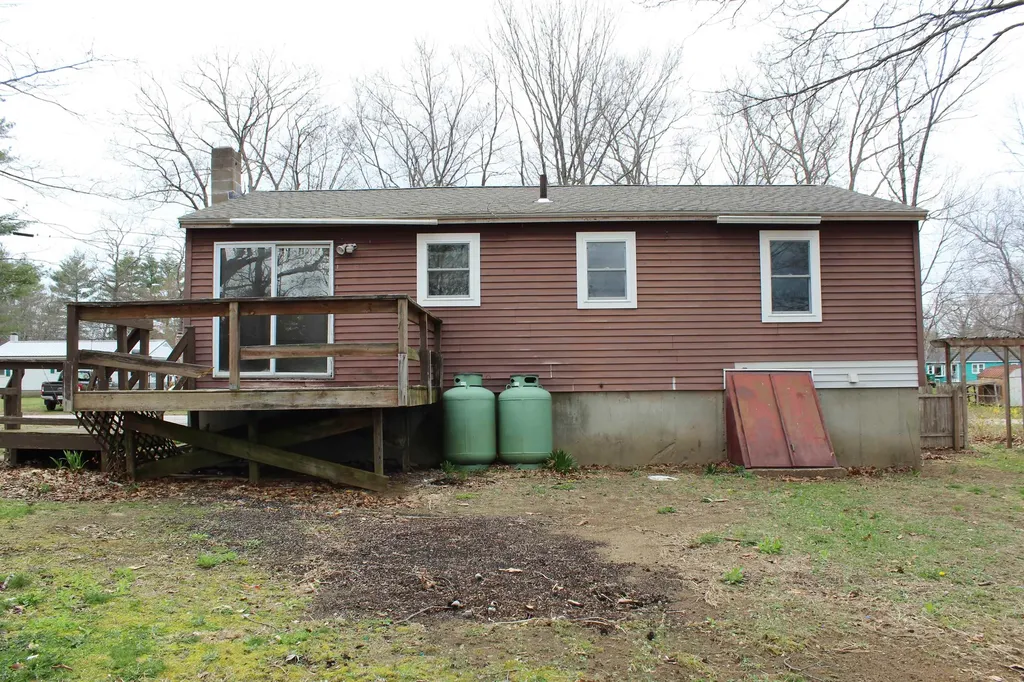 42 Forest Park Drive Rochester NH 03868