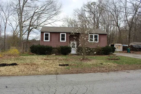 42 Forest Park Drive Rochester NH 03868