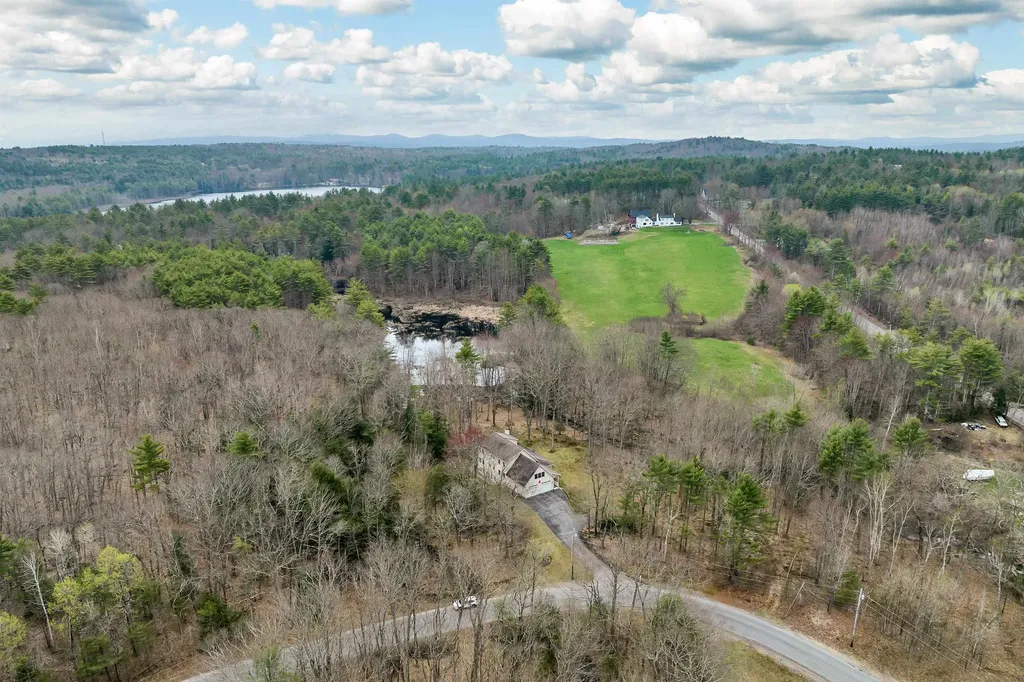 11 Windsong Place Meredith NH 03253