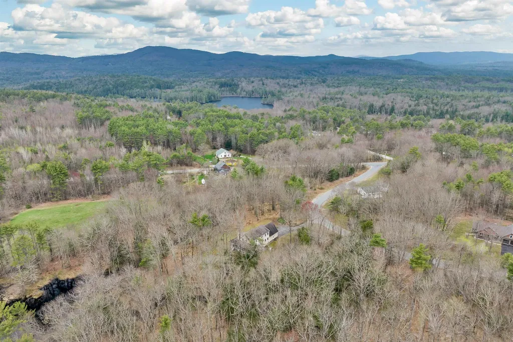 11 Windsong Place Meredith NH 03253