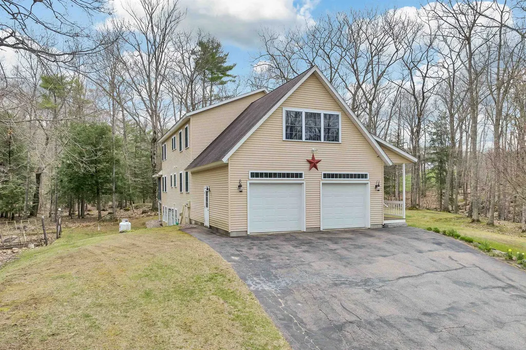 11 Windsong Place Meredith NH 03253