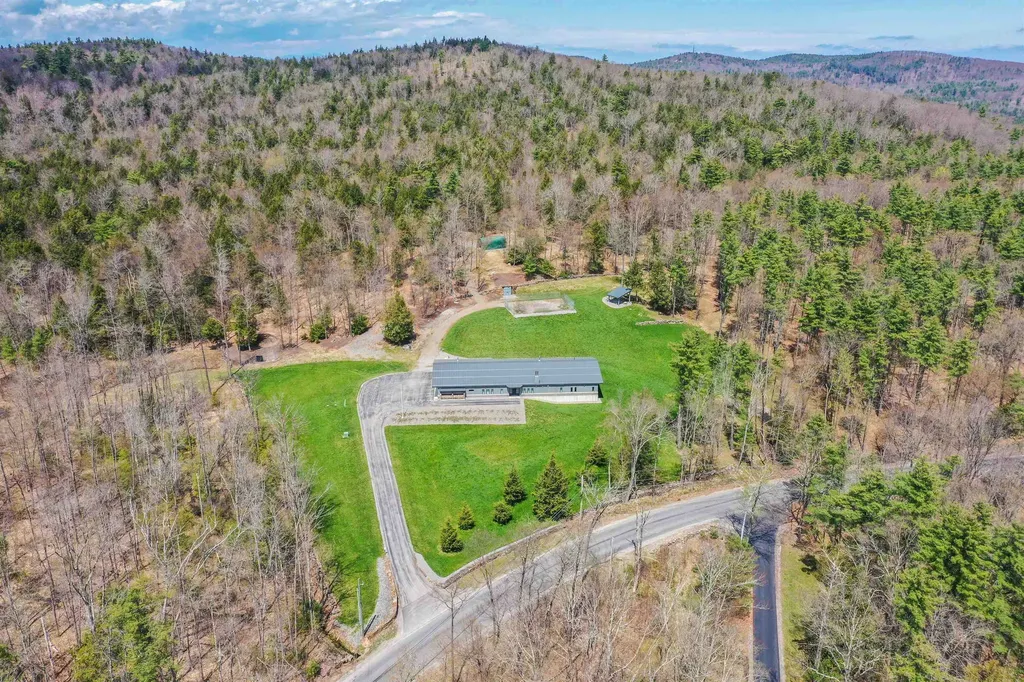 148 Mountain Road Weare NH 03281