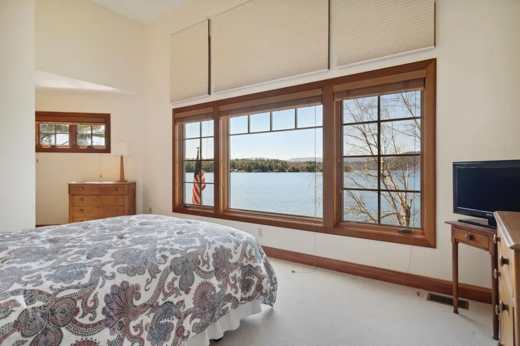1351 Mayhew Turnpike Bridgewater NH 03222
