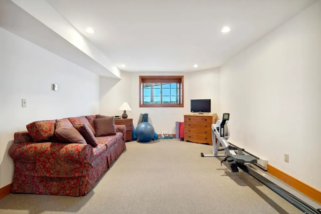 1351 Mayhew Turnpike Bridgewater NH 03222