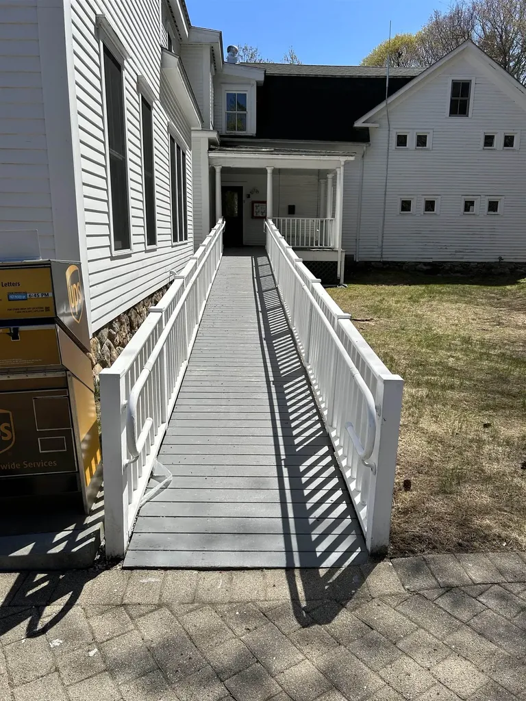 183 Mammoth Road Londonderry NH 03053