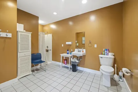 183 Mammoth Road Londonderry NH 03053