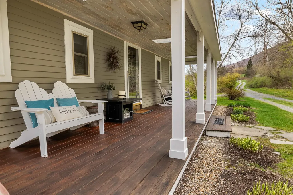 2318 River Road Arlington VT 05250