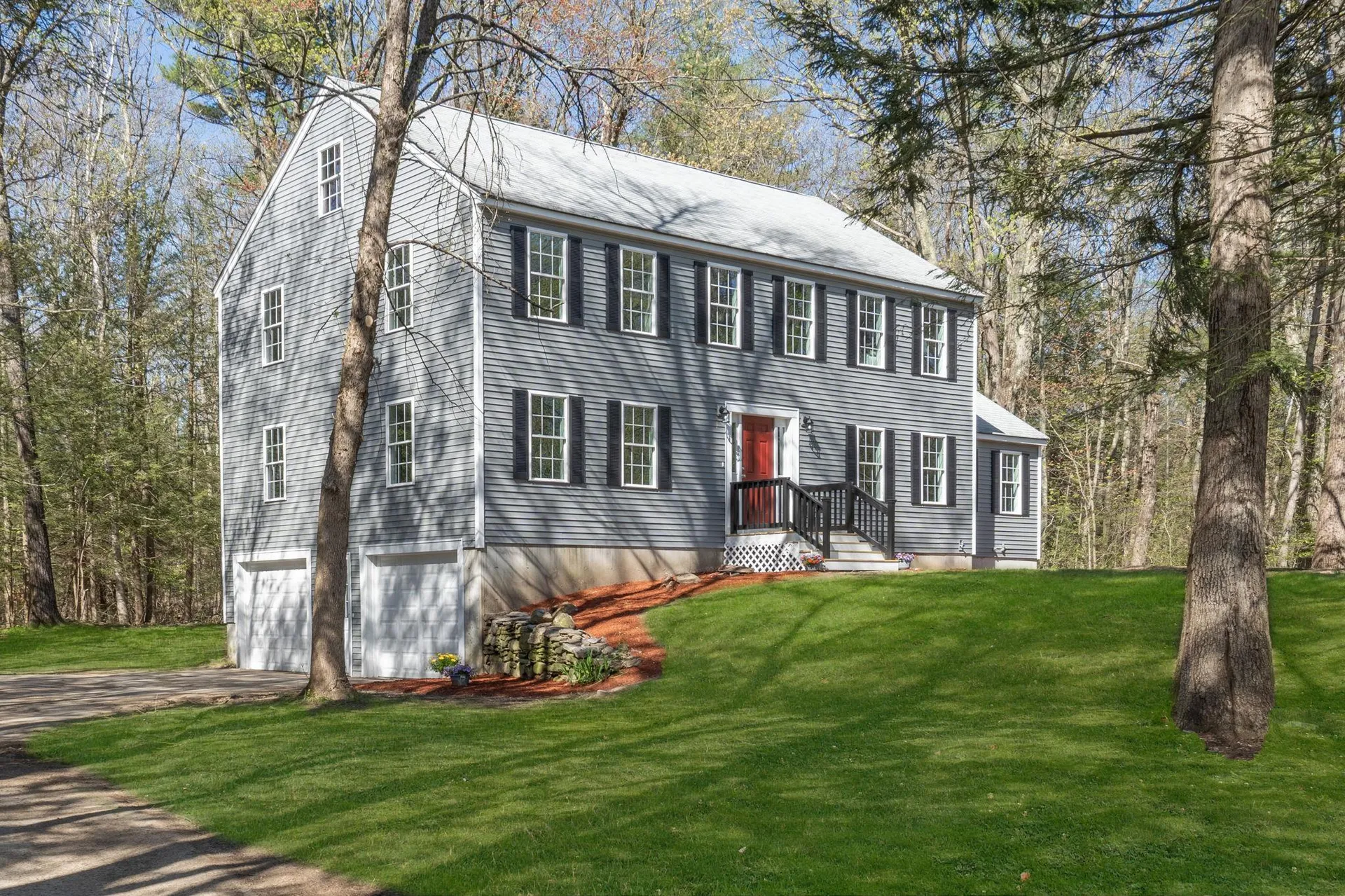 7 Donmac Drive Derry NH 03038
