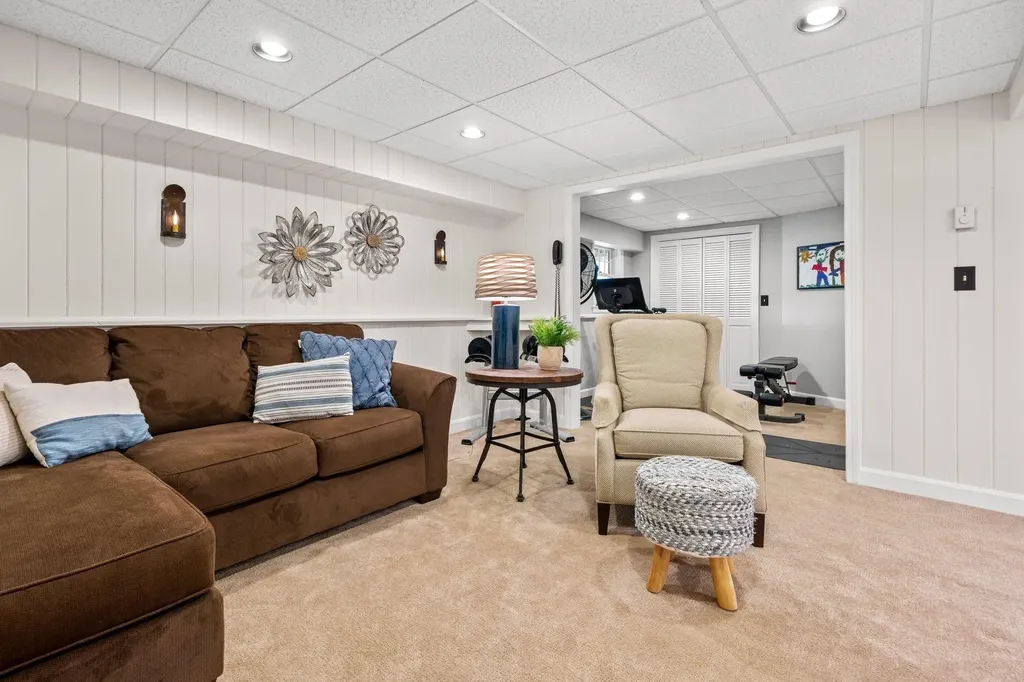 32 Alexander Drive Hampton NH 03842