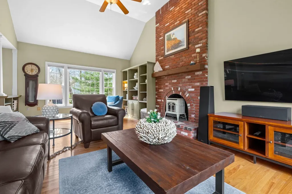 32 Alexander Drive Hampton NH 03842