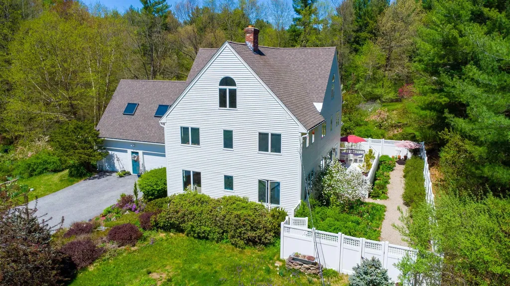 95 Worcester Road Hollis NH 03049