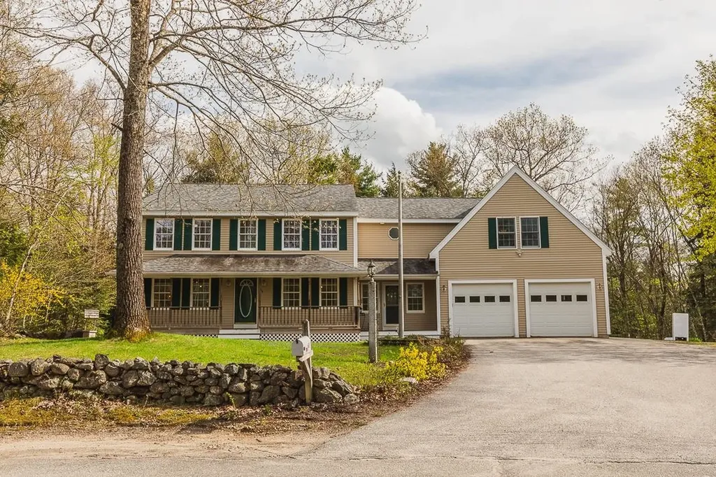 68 Lyndsey Lane Weare NH 03281-0000