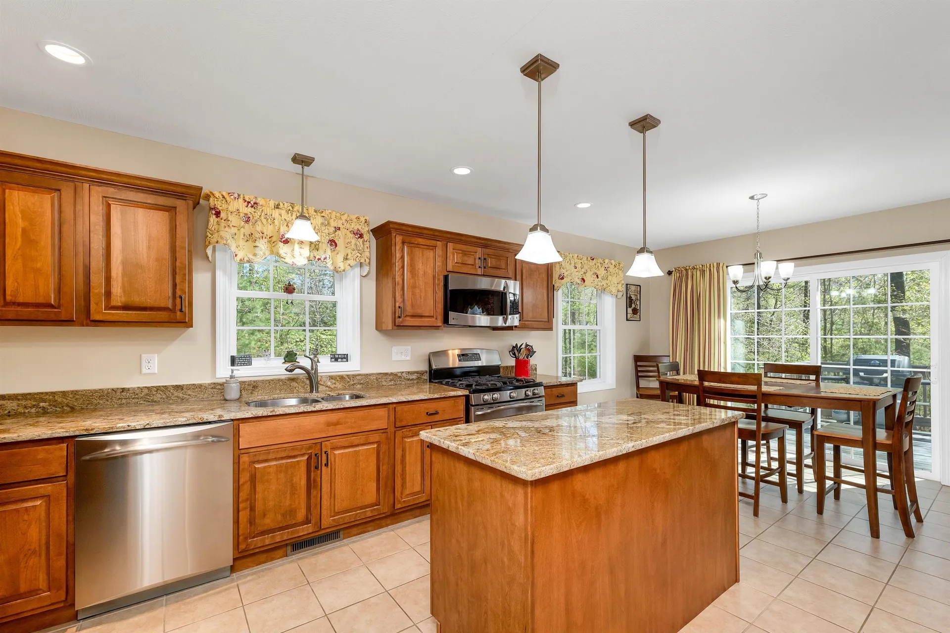 13 Phillips Pond Drive Sandown NH 03873