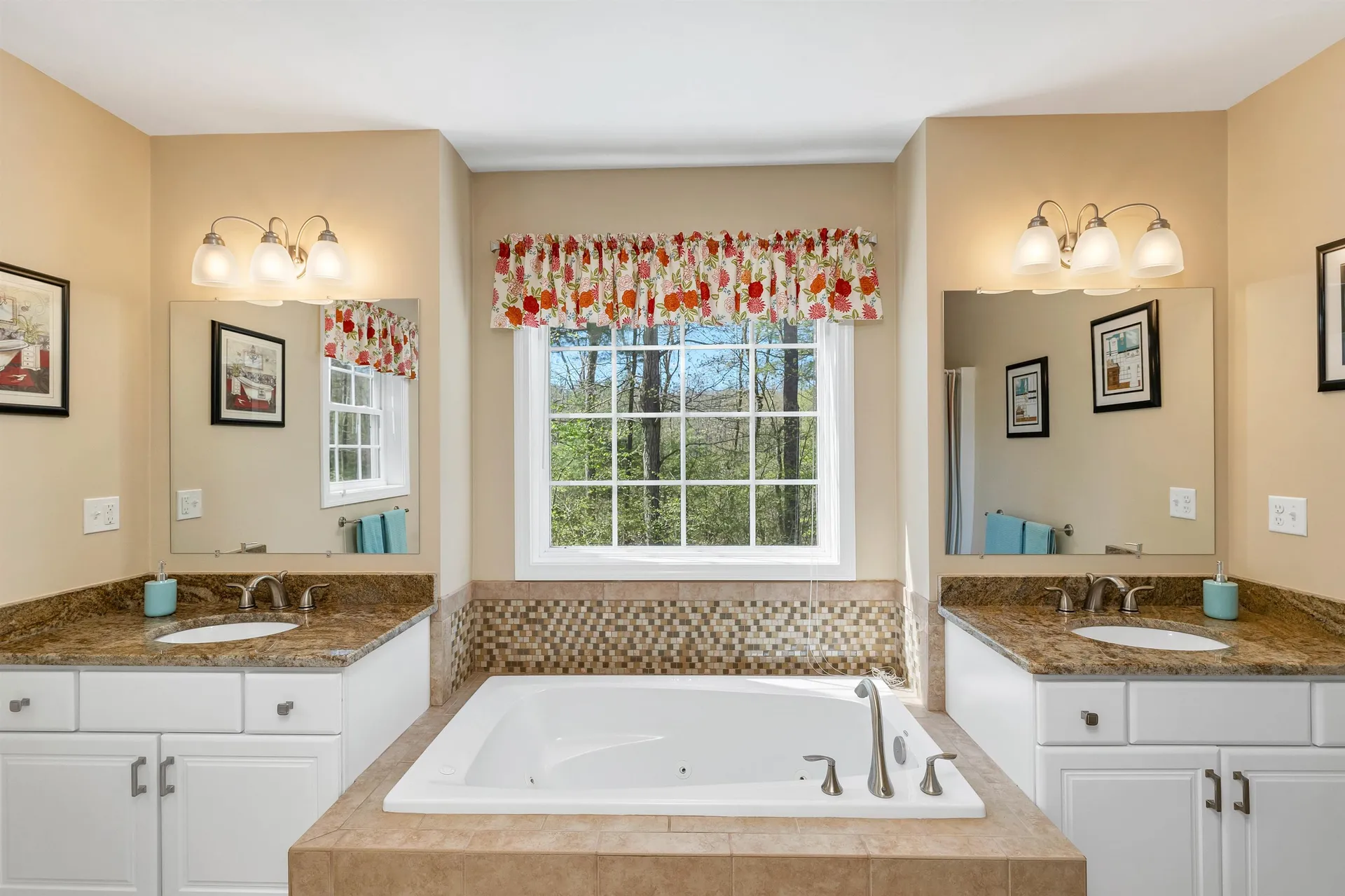 13 Phillips Pond Drive Sandown NH 03873