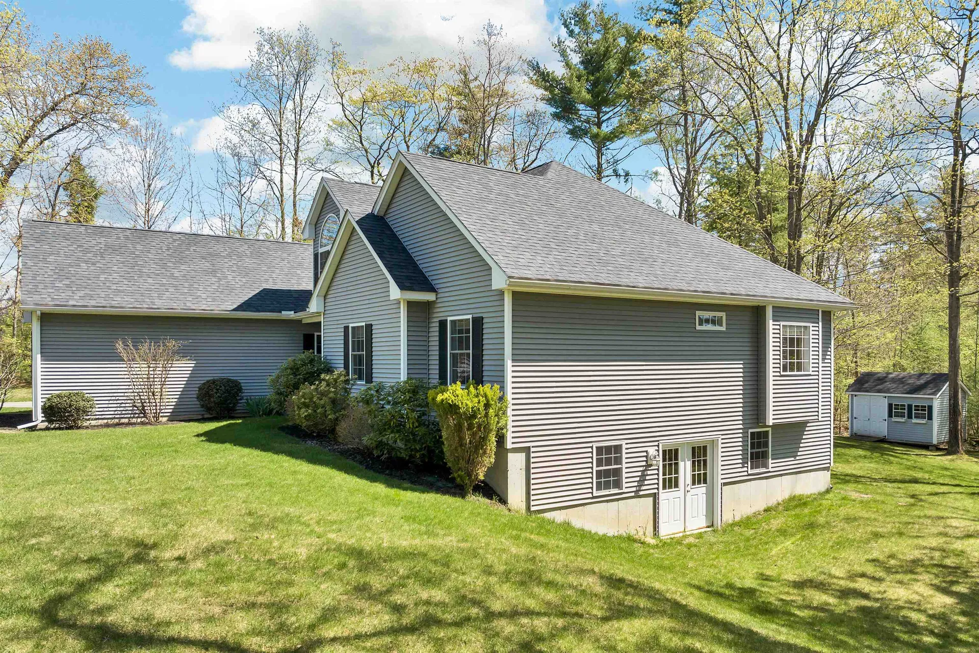 13 Phillips Pond Drive Sandown NH 03873