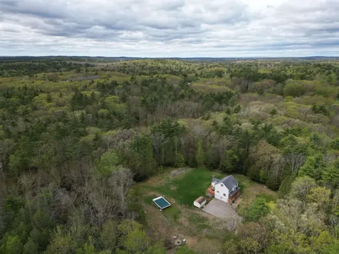 54a North Road Kingston NH 03848