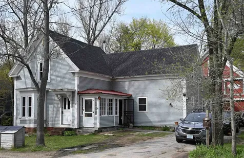32 Berry Avenue Pittsfield NH 03263