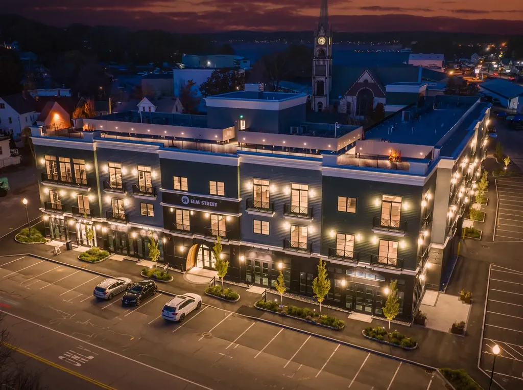 51 Elm Street Laconia NH 03246