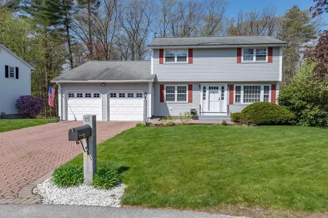 15 Monza Road Nashua NH 03064