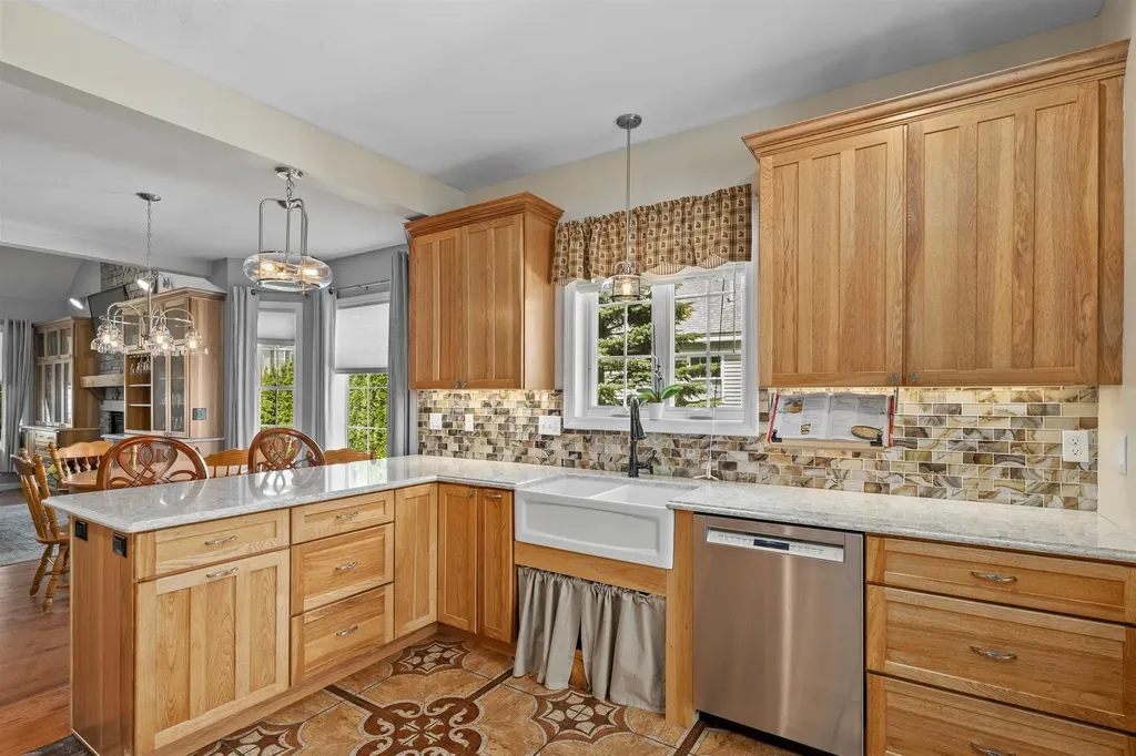 52 Port Way Laconia NH 03246