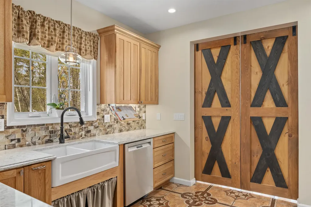 52 Port Way Laconia NH 03246