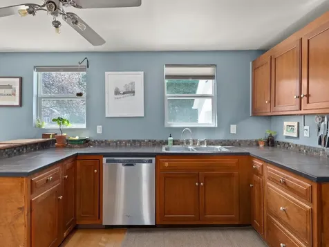 27 Meadow Road South Burlington VT 05403