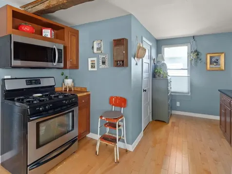 27 Meadow Road South Burlington VT 05403