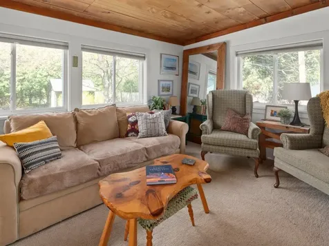 27 Meadow Road South Burlington VT 05403