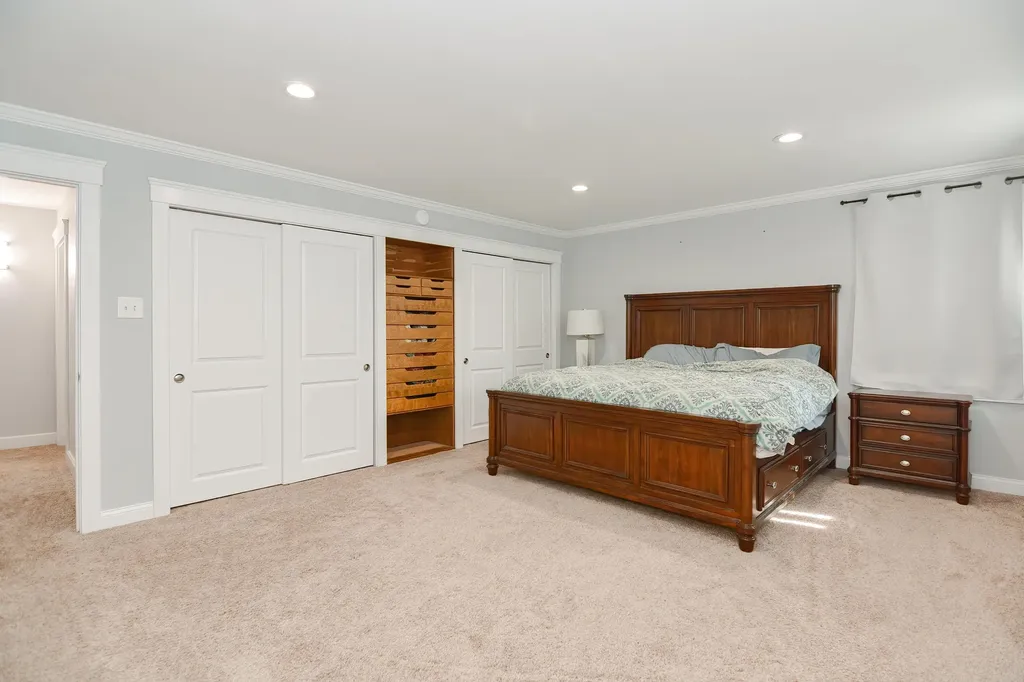 21 Fifield Street Nashua NH 03060